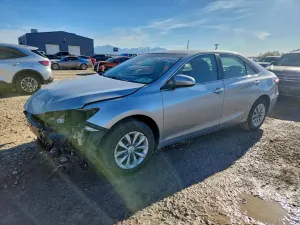 Toyota Camry LE 2.5L 4 2017