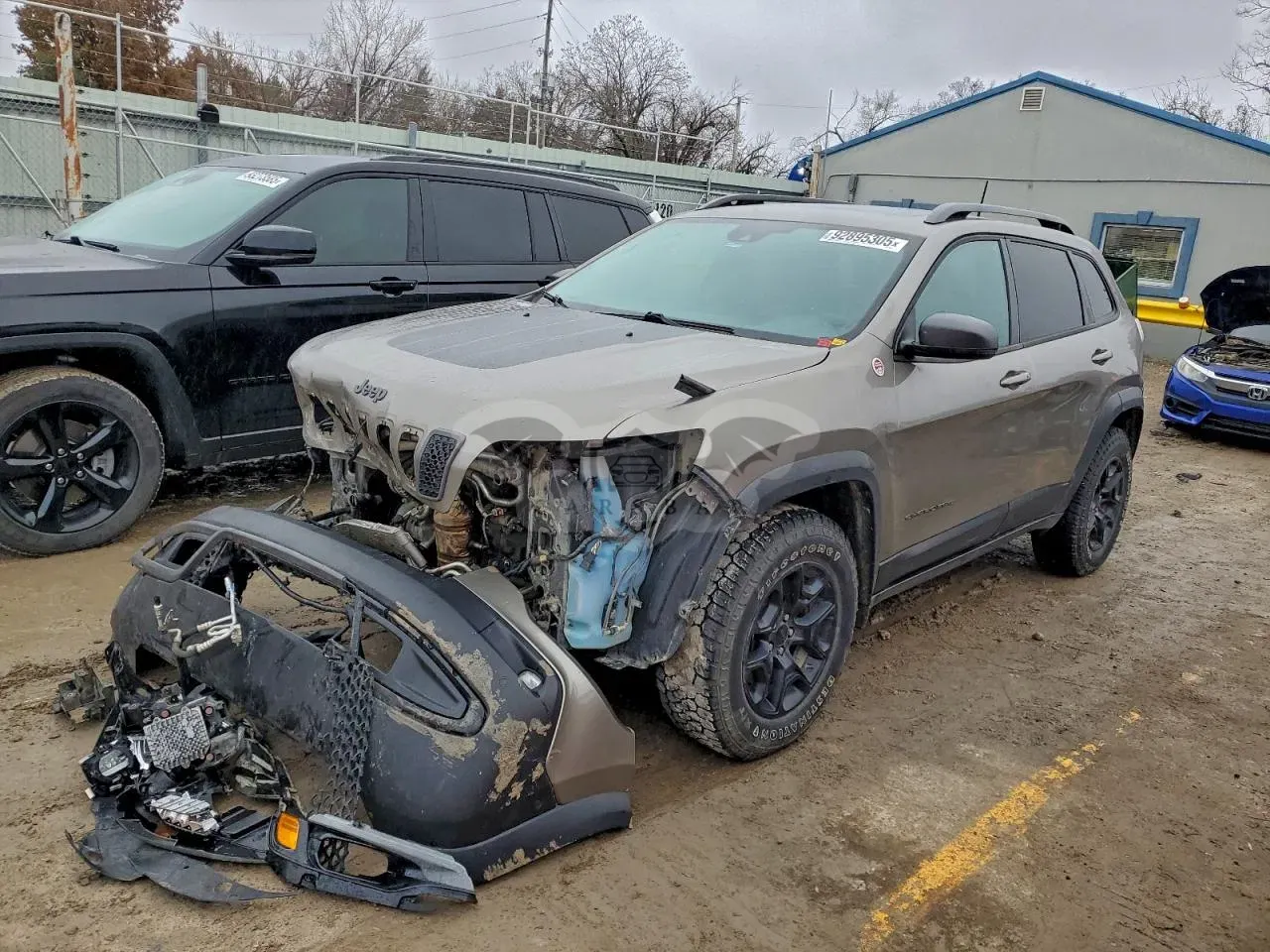 Jeep Cherokee TRAILHAWK 3.2L 6 2021