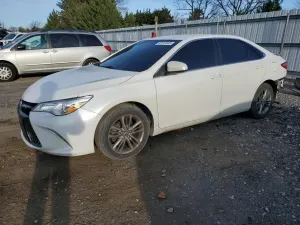 Toyota Camry LE 2.5L 4 2017
