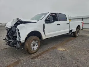 Ford F-250 SUPER DUTY 6.8L 8 2023