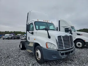 Freightliner Cascadia 12.8L 6 2015