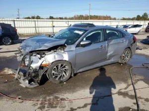Honda Civic EX 2.0L 4 2017