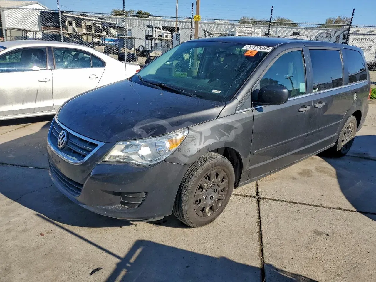 Volkswagen Routan S 3.6L 6 2012