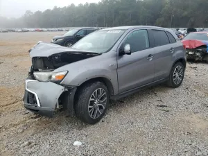 Mitsubishi Outlander ES 2.0L 4 2019