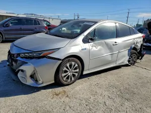 Toyota Prius LE 1.8L 4 2020
