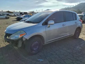 Nissan Versa S 1.8L 4 2011