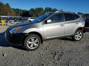 Nissan Rogue S 2.5L 4 2011