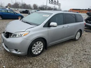 Toyota Sienna XLE 3.5L 6 2016