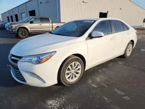 Toyota Camry LE 2.5L 4 2017