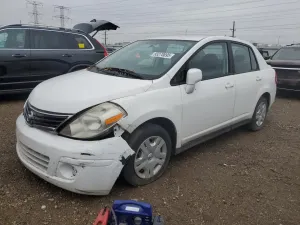 Nissan Versa S 1.8L 4 2011