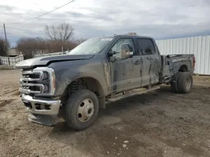 Ford F-350 SUPER DUTY 7.3L 8 2026