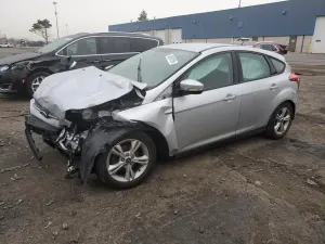 Ford Focus SE 2.0L 4 2014