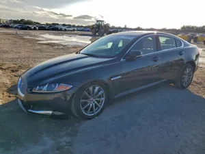 Jaguar XF 2.0T PREMIUM 2.0L 4 2015
