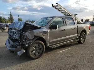 Ford F-150 LIGHTNING XLT 2024