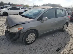 Nissan Versa S 1.8L 4 2010