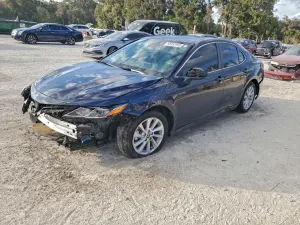 Toyota Camry LE 2.5L 4 2022