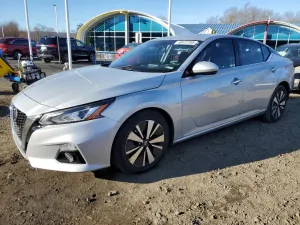 Nissan Altima SL 2.5L 4 2020