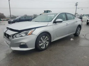 Nissan Altima S 2.5L 4 2020