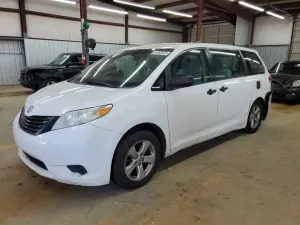 Toyota Sienna 3.5L 6 2013