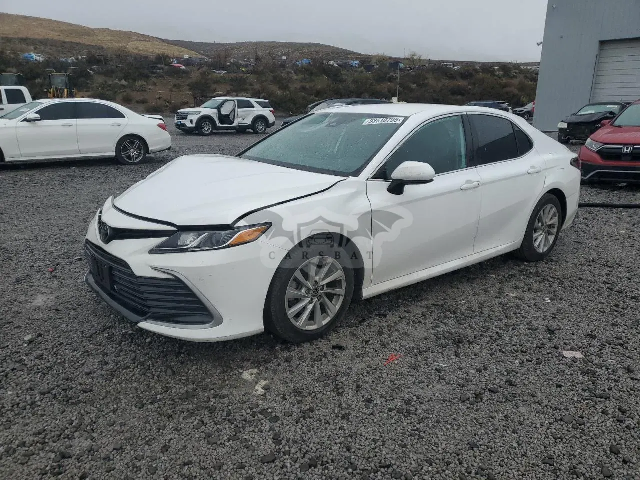Toyota Camry LE 2.5L 4 2021