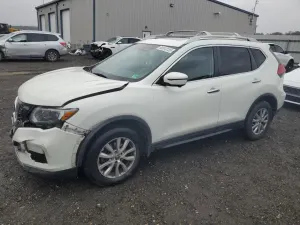 Nissan Rogue SV 2.5L 4 2017
