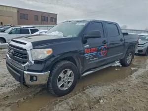 Toyota Tundra CREWMAX SR5 5.7L 8 2015