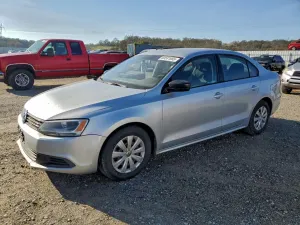 Volkswagen Jetta BASE 2.0L 4 2012