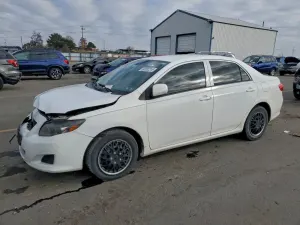Toyota Corolla BASE 1.8L 4 2010