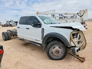 Ford F550 6.7L 8 2023