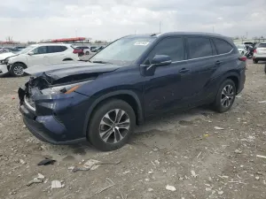 Toyota Highlander XLE 3.5L 6 2021