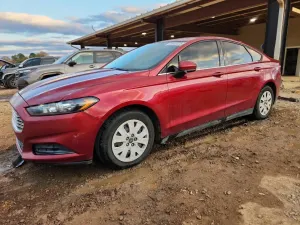 Ford Fusion S 2.5L 4 2013
