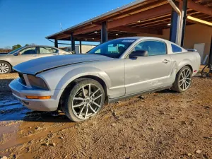 Ford Mustang 4.0L 6 2006