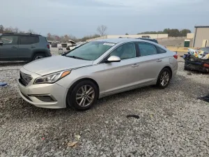 Hyundai Sonata SE 2.4L 4 2015