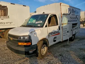 Chevrolet Express 6.6L 8 2021