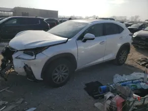 Lexus NX 300 BASE 2.0L 4 2019