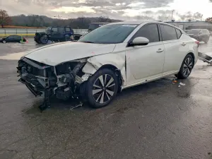 Nissan Altima SL 2.5L 4 2020