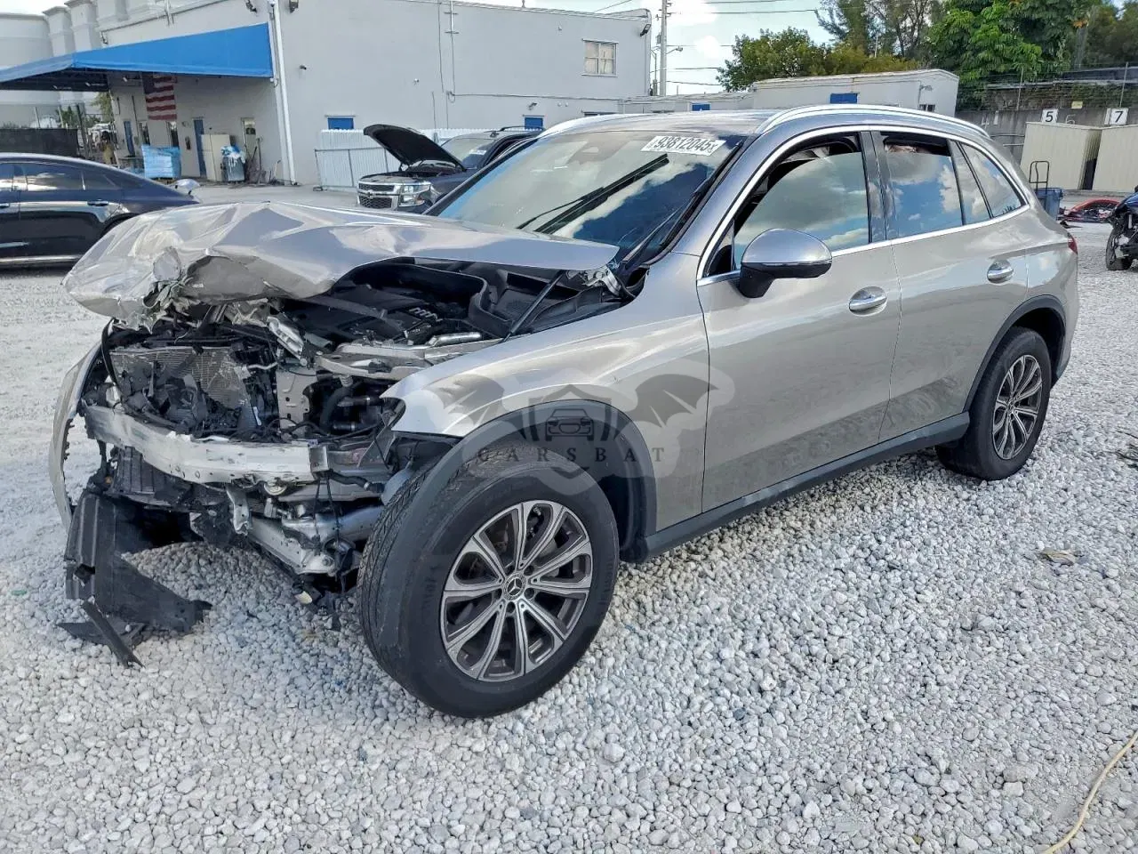 Mercedes-Benz GLC 2.0L 4 2023