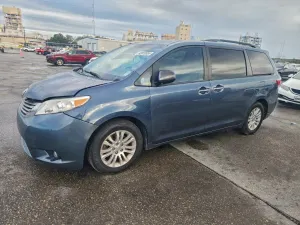 Toyota Sienna XLE 3.5L 6 2015
