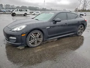 Porsche Panamera 2 3.6L 6 2013
