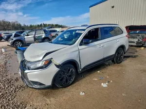 Mitsubishi Outlander SE 2.4L 4 2019