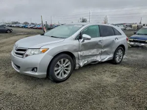 Toyota Venza LE 2.7L 4 2014