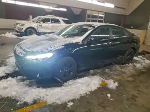 Hyundai Elantra SEL 2.0L 4 2023