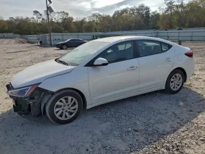 Hyundai Elantra SE 2.0L 4 2019