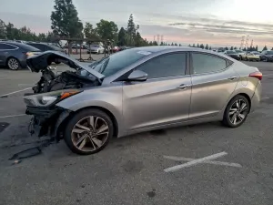 Hyundai Elantra SE 1.8L 4 2015
