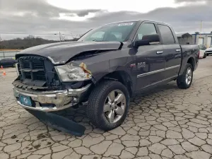RAM 1500 SLT 5.7L 8 2017