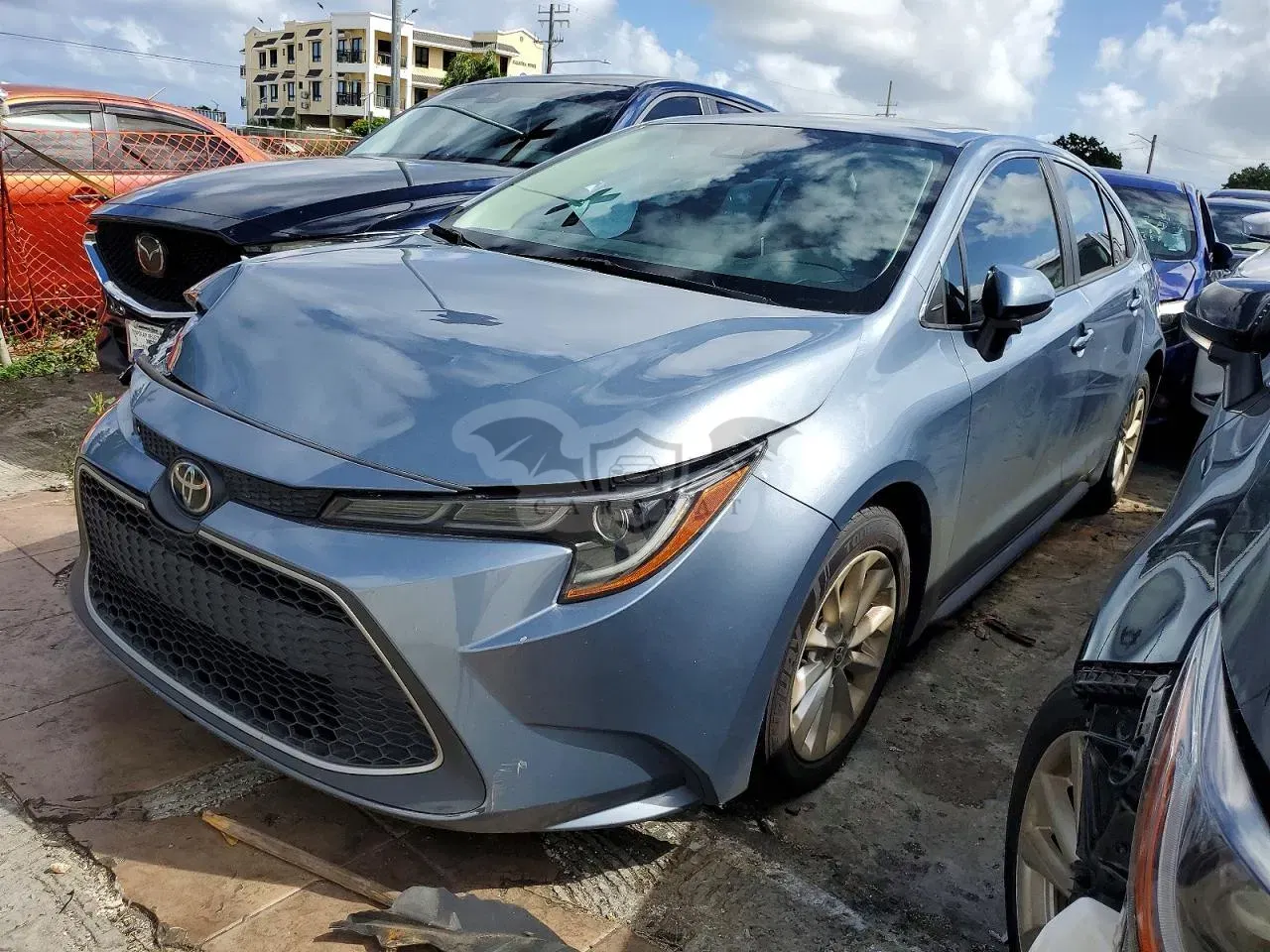 Toyota Corolla XLE 1.8L 4 2020