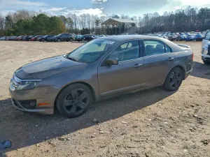 Ford Fusion SE 2.5L 4 2010