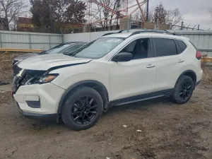 Nissan Rogue SV 2.5L 4 2017