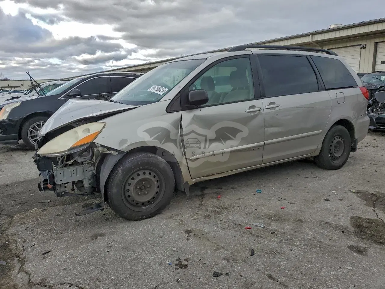 Toyota Sienna CE 3.5L 6 2010