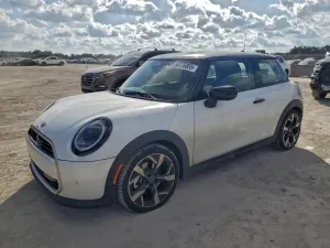 Mini Cooper BASE 2.0L 4 2025